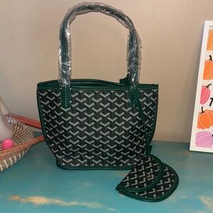Stylish Green Tote Bag